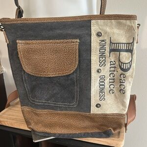 Myra Crossbody